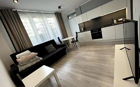 New Apartment - Near Sky Tower - 4 People - New Building - Lift